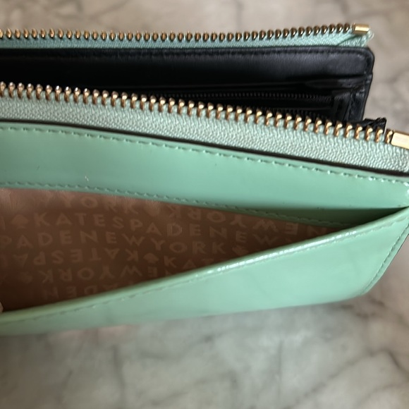 KATE SPADE patent leather wallet - Picture 7 of 10